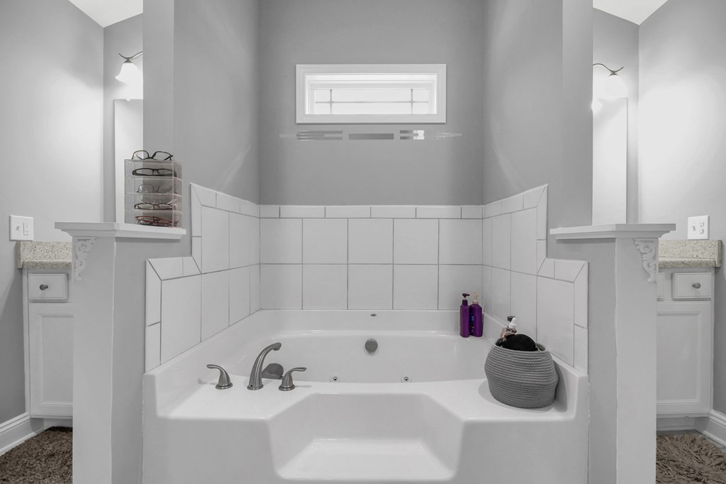 755 Locust Lane, Mansfield, Ohio 44907, 4 Bedrooms Bedrooms, ,3 BathroomsBathrooms,Residential,For Sale,Locust Lane,9070142