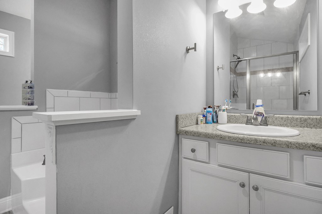 755 Locust Lane, Mansfield, Ohio 44907, 4 Bedrooms Bedrooms, ,3 BathroomsBathrooms,Residential,For Sale,Locust Lane,9070142