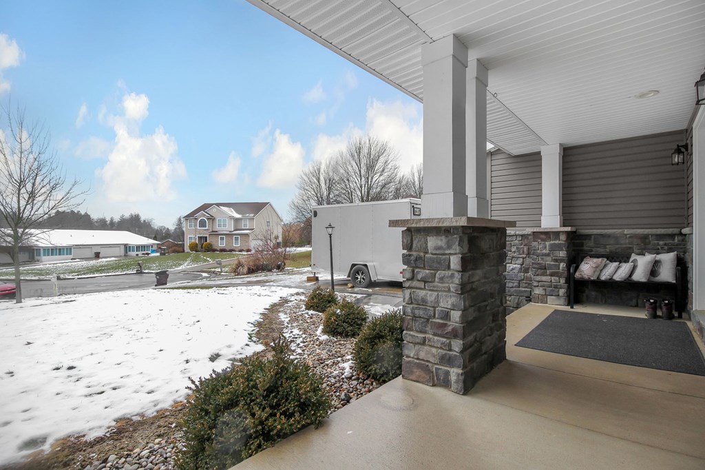 755 Locust Lane, Mansfield, Ohio 44907, 4 Bedrooms Bedrooms, ,3 BathroomsBathrooms,Residential,For Sale,Locust Lane,9070142