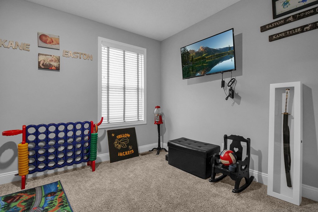 755 Locust Lane, Mansfield, Ohio 44907, 4 Bedrooms Bedrooms, ,3 BathroomsBathrooms,Residential,For Sale,Locust Lane,9070142