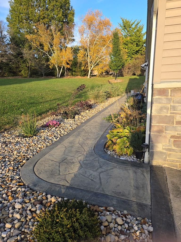 755 Locust Lane, Mansfield, Ohio 44907, 4 Bedrooms Bedrooms, ,3 BathroomsBathrooms,Residential,For Sale,Locust Lane,9070142