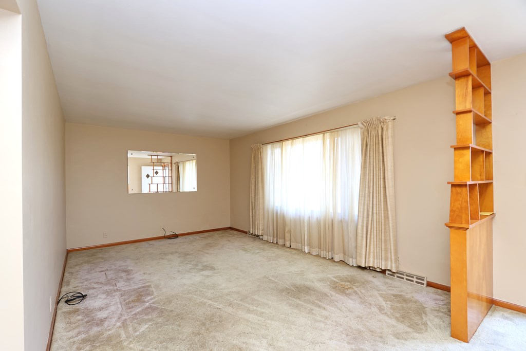 1740 Emerson Drive, Mansfield, Ohio 44904, 3 Bedrooms Bedrooms, ,2 BathroomsBathrooms,Residential,For Sale,Emerson Drive,9070143 1740 Emerson Drive, Mansfield, Ohio 44904, 3 Bedrooms Bedrooms, ,2 BathroomsBathrooms,Residential,For Sale,Emerson Drive,9070143