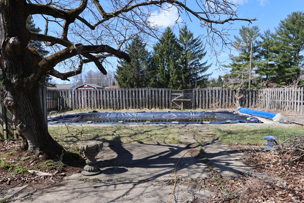 1740 Emerson Drive, Mansfield, Ohio 44904, 3 Bedrooms Bedrooms, ,2 BathroomsBathrooms,Residential,For Sale,Emerson Drive,9070143 1740 Emerson Drive, Mansfield, Ohio 44904, 3 Bedrooms Bedrooms, ,2 BathroomsBathrooms,Residential,For Sale,Emerson Drive,9070143