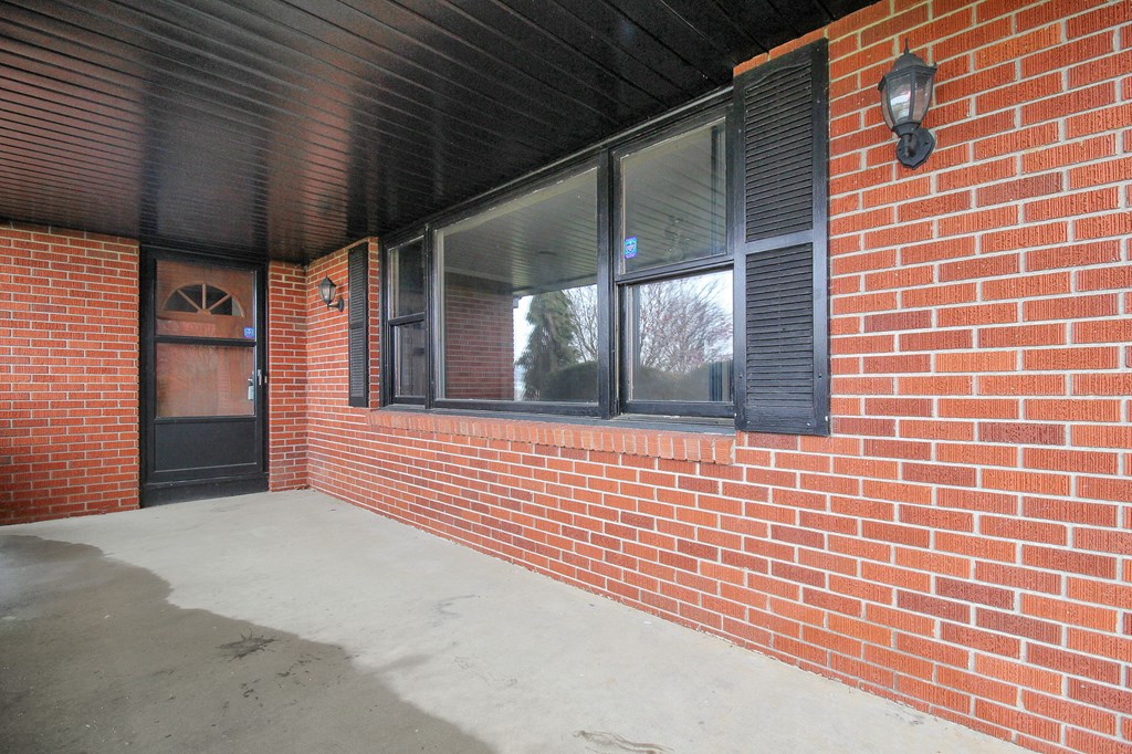 3695 Mcnaul Road, Mansfield, Ohio 44903, 3 Bedrooms Bedrooms, ,2 BathroomsBathrooms,Residential,For Sale,Mcnaul Road,9070151