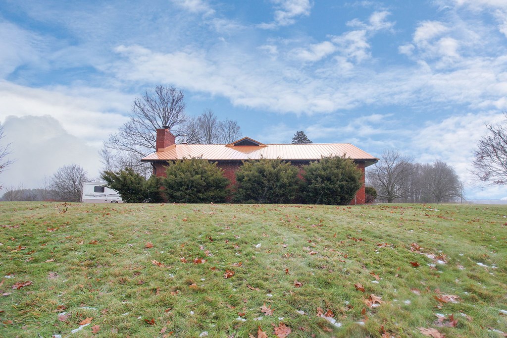 3695 Mcnaul Road, Mansfield, Ohio 44903, 3 Bedrooms Bedrooms, ,2 BathroomsBathrooms,Residential,For Sale,Mcnaul Road,9070151