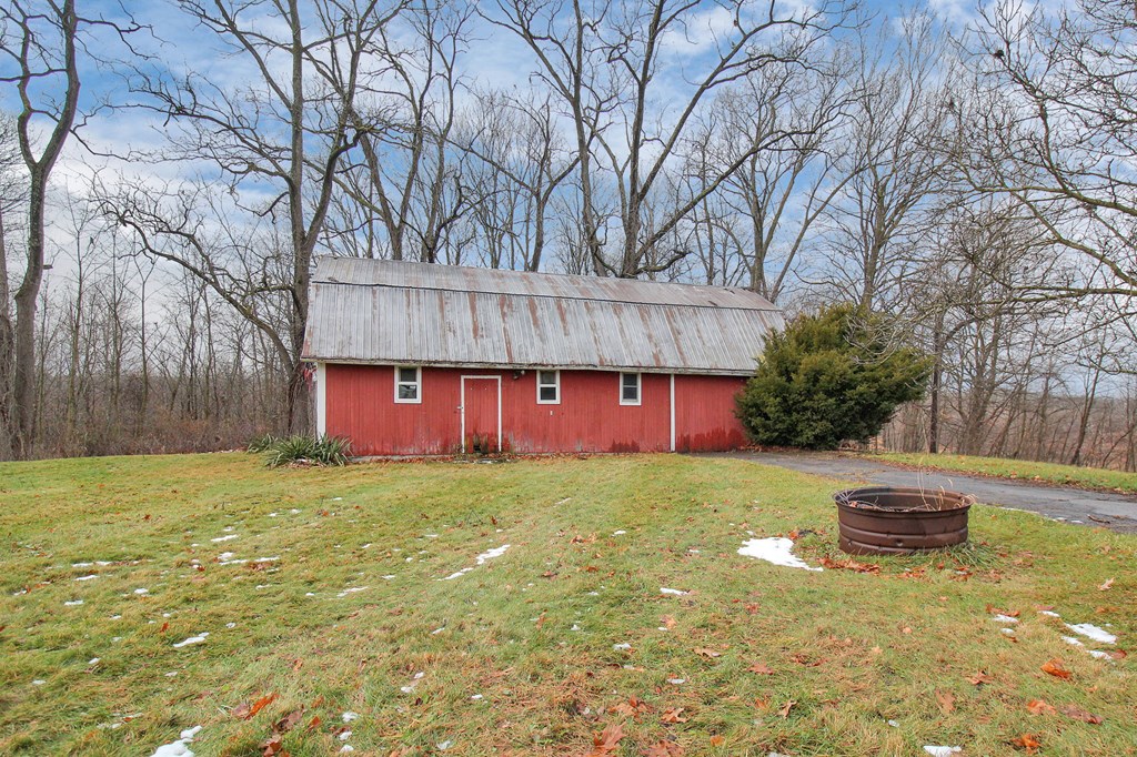 3695 Mcnaul Road, Mansfield, Ohio 44903, 3 Bedrooms Bedrooms, ,2 BathroomsBathrooms,Residential,For Sale,Mcnaul Road,9070151