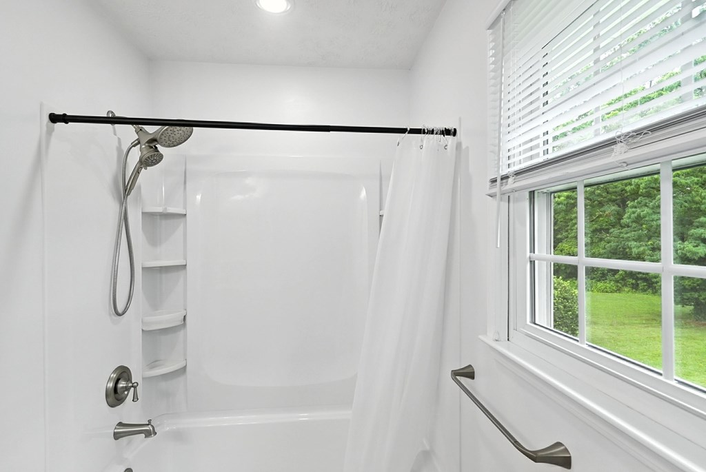 1085 Lewis Road, Mansfield, Ohio 44903, 4 Bedrooms Bedrooms, ,2 BathroomsBathrooms,Residential,For Sale,Lewis Road,9067658