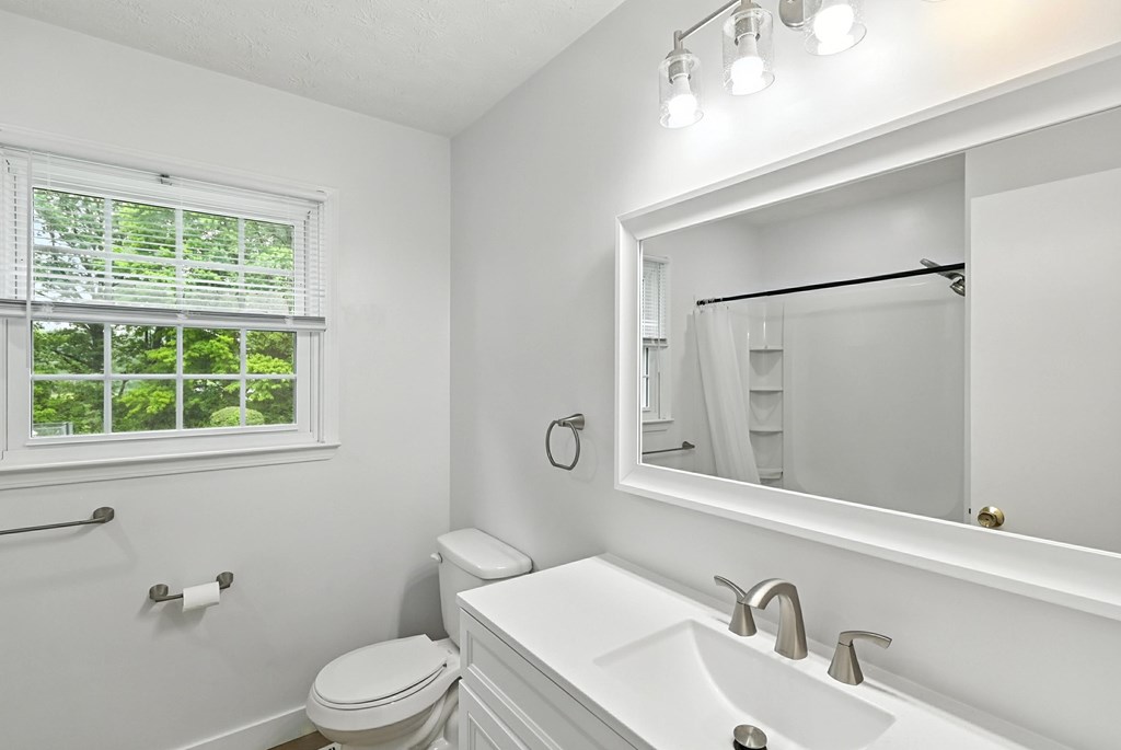 1085 Lewis Road, Mansfield, Ohio 44903, 4 Bedrooms Bedrooms, ,2 BathroomsBathrooms,Residential,For Sale,Lewis Road,9067658