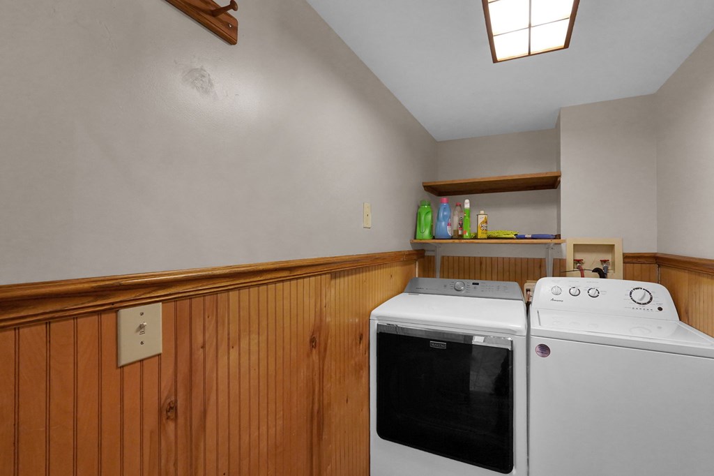 15 Lexington-Ontario Road, Ontario, Ohio 44906, 3 Bedrooms Bedrooms, ,2 BathroomsBathrooms,Residential,For Sale,Lexington-Ontario Road,9070164