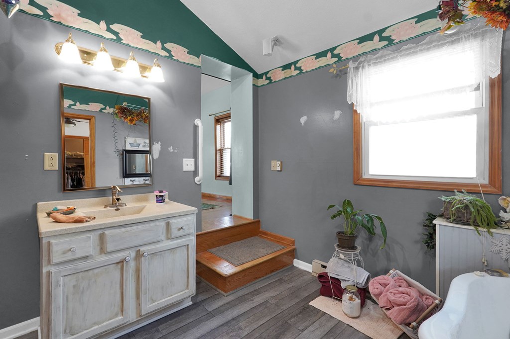 15 Lexington-Ontario Road, Ontario, Ohio 44906, 3 Bedrooms Bedrooms, ,2 BathroomsBathrooms,Residential,For Sale,Lexington-Ontario Road,9070164