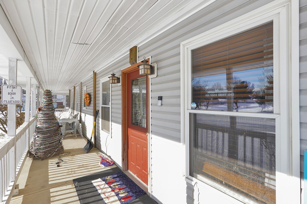 15 Lexington-Ontario Road, Ontario, Ohio 44906, 3 Bedrooms Bedrooms, ,2 BathroomsBathrooms,Residential,For Sale,Lexington-Ontario Road,9070164