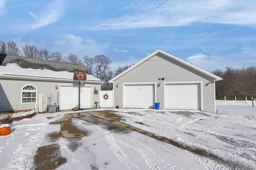 15 Lexington-Ontario Road, Ontario, Ohio 44906, 3 Bedrooms Bedrooms, ,2 BathroomsBathrooms,Residential,For Sale,Lexington-Ontario Road,9070164