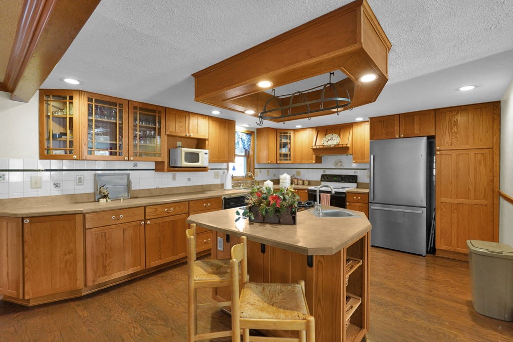 15 Lexington-Ontario Road, Ontario, Ohio 44906, 3 Bedrooms Bedrooms, ,2 BathroomsBathrooms,Residential,For Sale,Lexington-Ontario Road,9070164