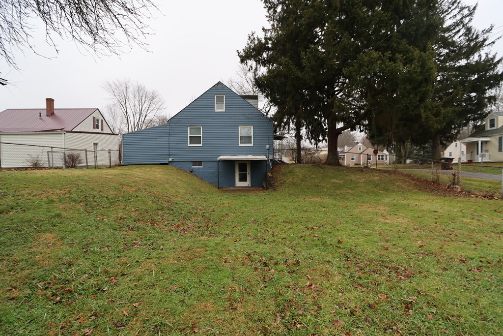 356 Linden Road, Mansfield, Ohio 44903, 3 Bedrooms Bedrooms, ,1 BathroomBathrooms,Residential,For Sale,Linden Road,9070193