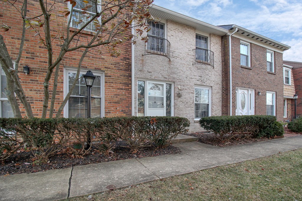 516 Pamlico Street, Columbus, Ohio 43228, 2 Bedrooms Bedrooms, ,1 BathroomBathrooms,Residential,For Sale,Pamlico Street,9070208