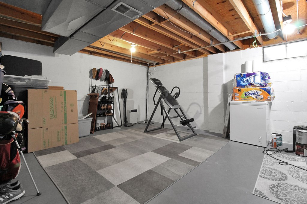 516 Pamlico Street, Columbus, Ohio 43228, 2 Bedrooms Bedrooms, ,1 BathroomBathrooms,Residential,For Sale,Pamlico Street,9070208