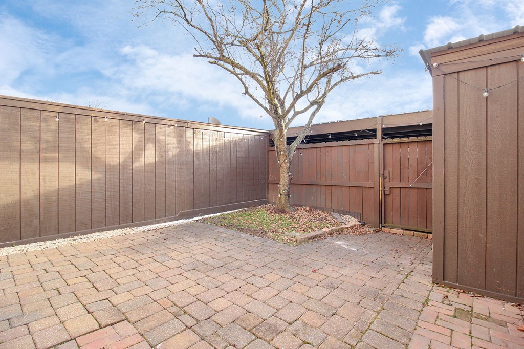 516 Pamlico Street, Columbus, Ohio 43228, 2 Bedrooms Bedrooms, ,1 BathroomBathrooms,Residential,For Sale,Pamlico Street,9070208