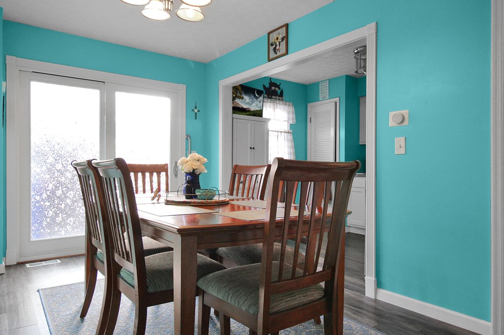 516 Pamlico Street, Columbus, Ohio 43228, 2 Bedrooms Bedrooms, ,1 BathroomBathrooms,Residential,For Sale,Pamlico Street,9070208