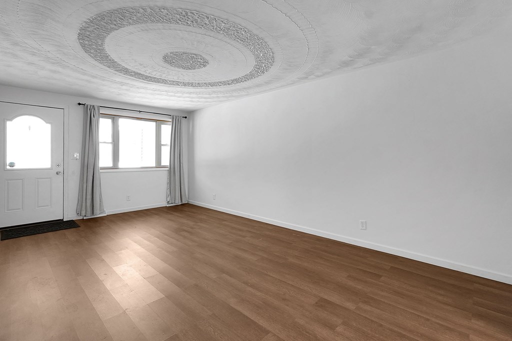 1742 Windsor Road, Mansfield, Ohio 44905, 4 Bedrooms Bedrooms, ,Residential Income,For Sale,Windsor Road,9070214