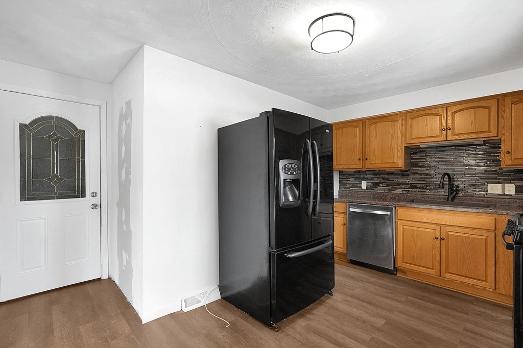 1742 Windsor Road, Mansfield, Ohio 44905, 4 Bedrooms Bedrooms, ,Residential Income,For Sale,Windsor Road,9070214