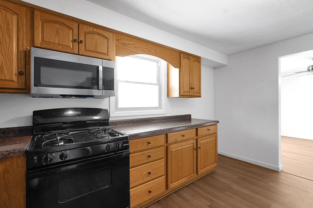 1742 Windsor Road, Mansfield, Ohio 44905, 4 Bedrooms Bedrooms, ,Residential Income,For Sale,Windsor Road,9070214