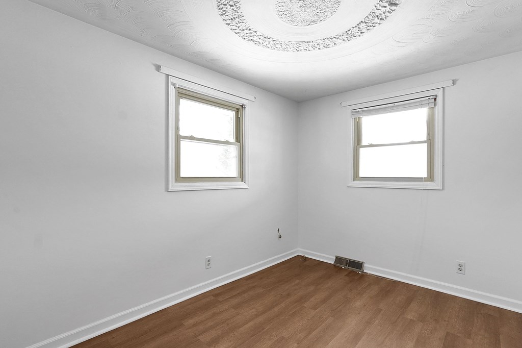 1742 Windsor Road, Mansfield, Ohio 44905, 4 Bedrooms Bedrooms, ,Residential Income,For Sale,Windsor Road,9070214