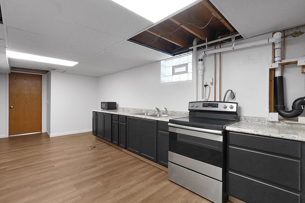 1742 Windsor Road, Mansfield, Ohio 44905, 4 Bedrooms Bedrooms, ,Residential Income,For Sale,Windsor Road,9070214