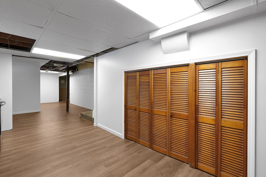 1742 Windsor Road, Mansfield, Ohio 44905, 4 Bedrooms Bedrooms, ,Residential Income,For Sale,Windsor Road,9070214