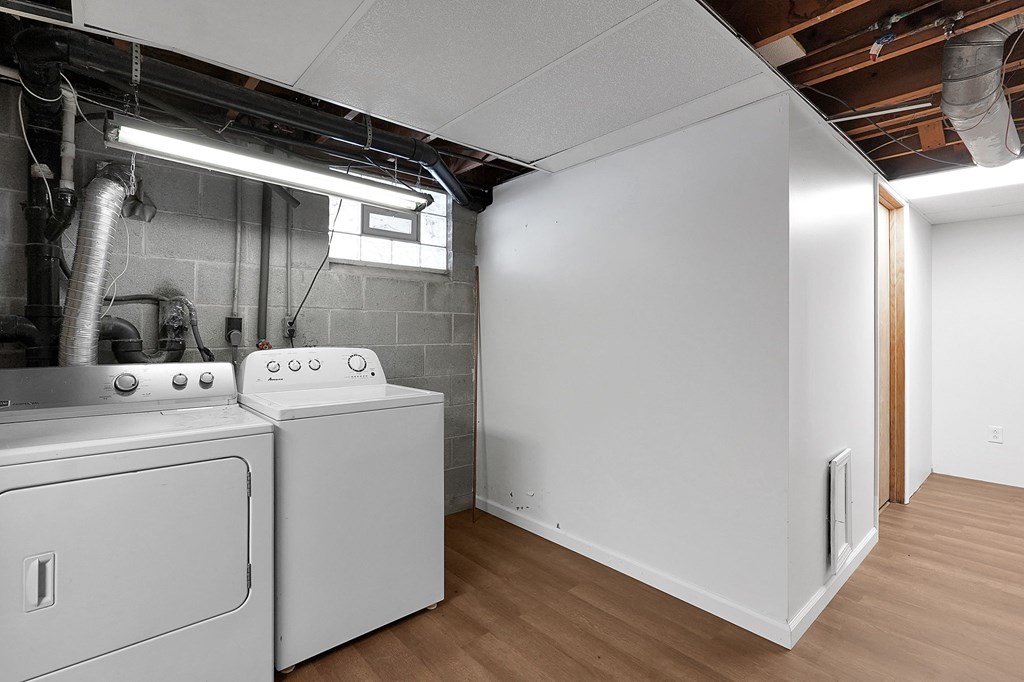 1742 Windsor Road, Mansfield, Ohio 44905, 4 Bedrooms Bedrooms, ,Residential Income,For Sale,Windsor Road,9070214