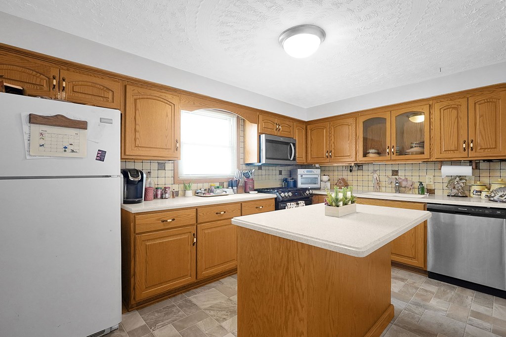 1742 Windsor Road, Mansfield, Ohio 44905, 4 Bedrooms Bedrooms, ,Residential Income,For Sale,Windsor Road,9070214