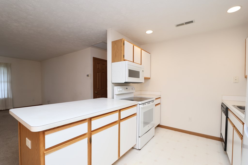 730 Scott Drive, Mansfield, Ohio 44906, 3 Bedrooms Bedrooms, ,2 BathroomsBathrooms,Residential,For Sale,Scott Drive,9070245