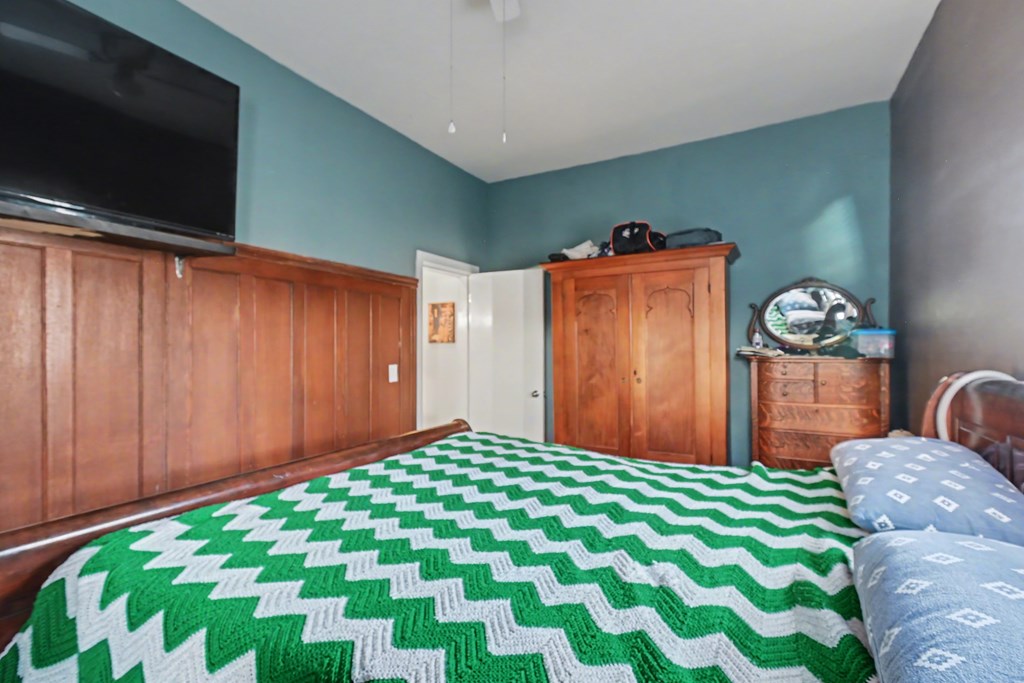 321 N Market Street, Galion, Ohio 44833, 5 Bedrooms Bedrooms, ,2 BathroomsBathrooms,Residential,For Sale,Market Street,9070264