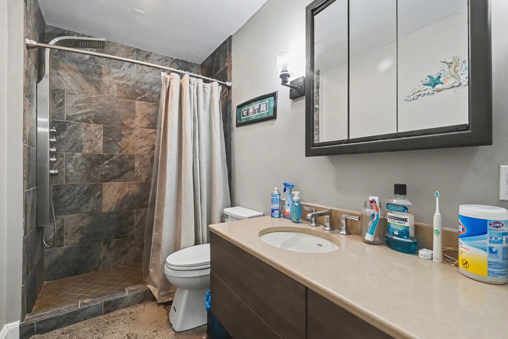 321 N Market Street, Galion, Ohio 44833, 5 Bedrooms Bedrooms, ,2 BathroomsBathrooms,Residential,For Sale,Market Street,9070264