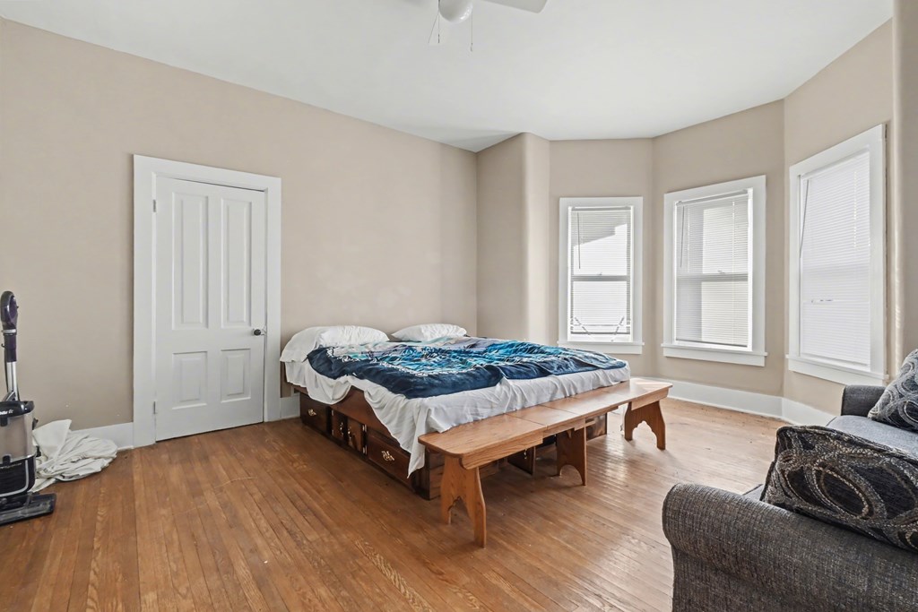 321 N Market Street, Galion, Ohio 44833, 5 Bedrooms Bedrooms, ,2 BathroomsBathrooms,Residential,For Sale,Market Street,9070264