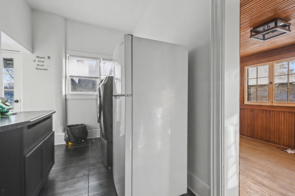 321 N Market Street, Galion, Ohio 44833, 5 Bedrooms Bedrooms, ,2 BathroomsBathrooms,Residential,For Sale,Market Street,9070264