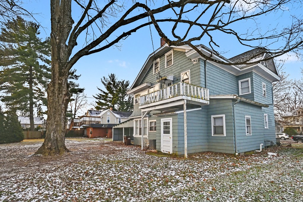 321 N Market Street, Galion, Ohio 44833, 5 Bedrooms Bedrooms, ,2 BathroomsBathrooms,Residential,For Sale,Market Street,9070264