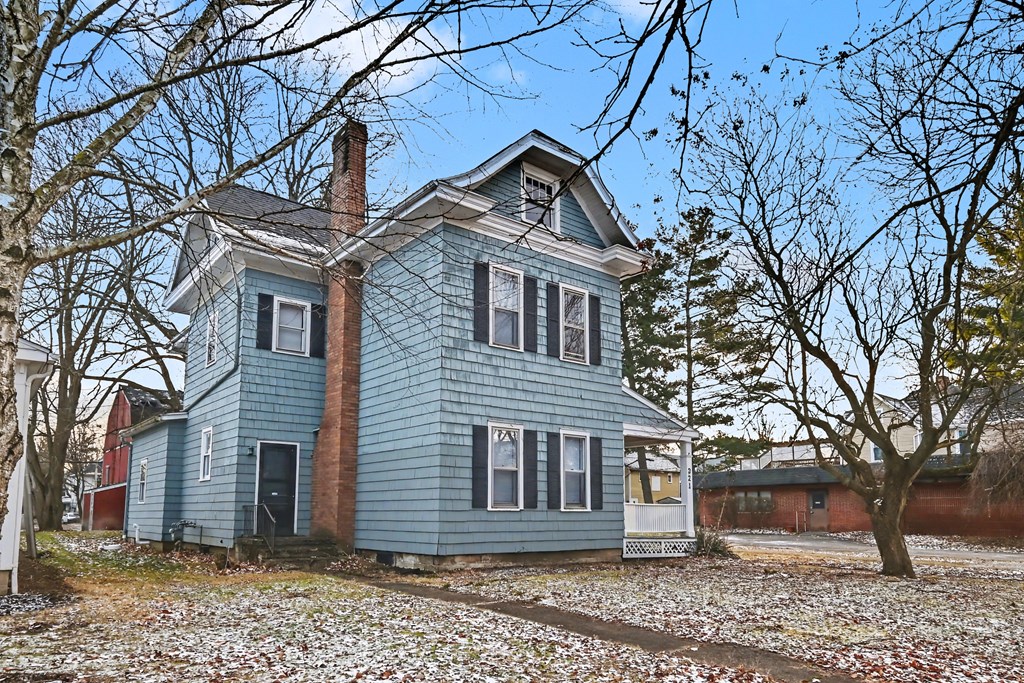 321 N Market Street, Galion, Ohio 44833, 5 Bedrooms Bedrooms, ,2 BathroomsBathrooms,Residential,For Sale,Market Street,9070264