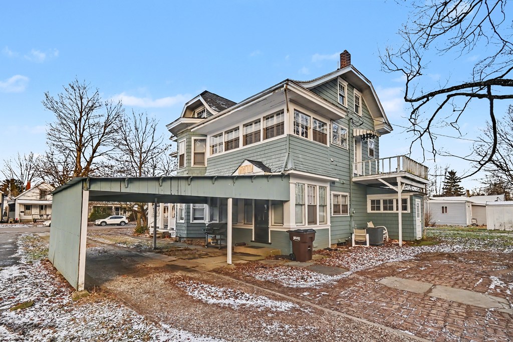 321 N Market Street, Galion, Ohio 44833, 5 Bedrooms Bedrooms, ,2 BathroomsBathrooms,Residential,For Sale,Market Street,9070264