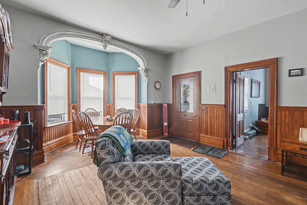 321 N Market Street, Galion, Ohio 44833, 5 Bedrooms Bedrooms, ,2 BathroomsBathrooms,Residential,For Sale,Market Street,9070264