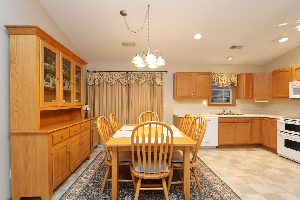 1105 Bogey Drive, Mansfield, Ohio 44903, 2 Bedrooms Bedrooms, ,2 BathroomsBathrooms,Residential,For Sale,Bogey Drive,9070291