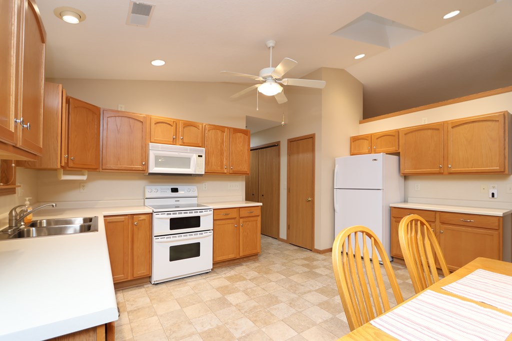 1105 Bogey Drive, Mansfield, Ohio 44903, 2 Bedrooms Bedrooms, ,2 BathroomsBathrooms,Residential,For Sale,Bogey Drive,9070291