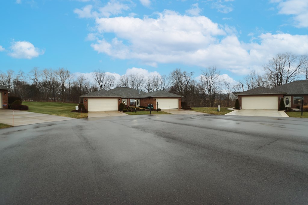 1105 Bogey Drive, Mansfield, Ohio 44903, 2 Bedrooms Bedrooms, ,2 BathroomsBathrooms,Residential,For Sale,Bogey Drive,9070291