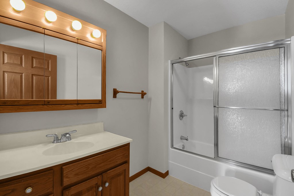 37 Riverview Drive, Shelby, Ohio 44875, 3 Bedrooms Bedrooms, ,2 BathroomsBathrooms,Residential,For Sale,Riverview Drive,9070302 37 Riverview Drive, Shelby, Ohio 44875, 3 Bedrooms Bedrooms, ,2 BathroomsBathrooms,Residential,For Sale,Riverview Drive,9070302