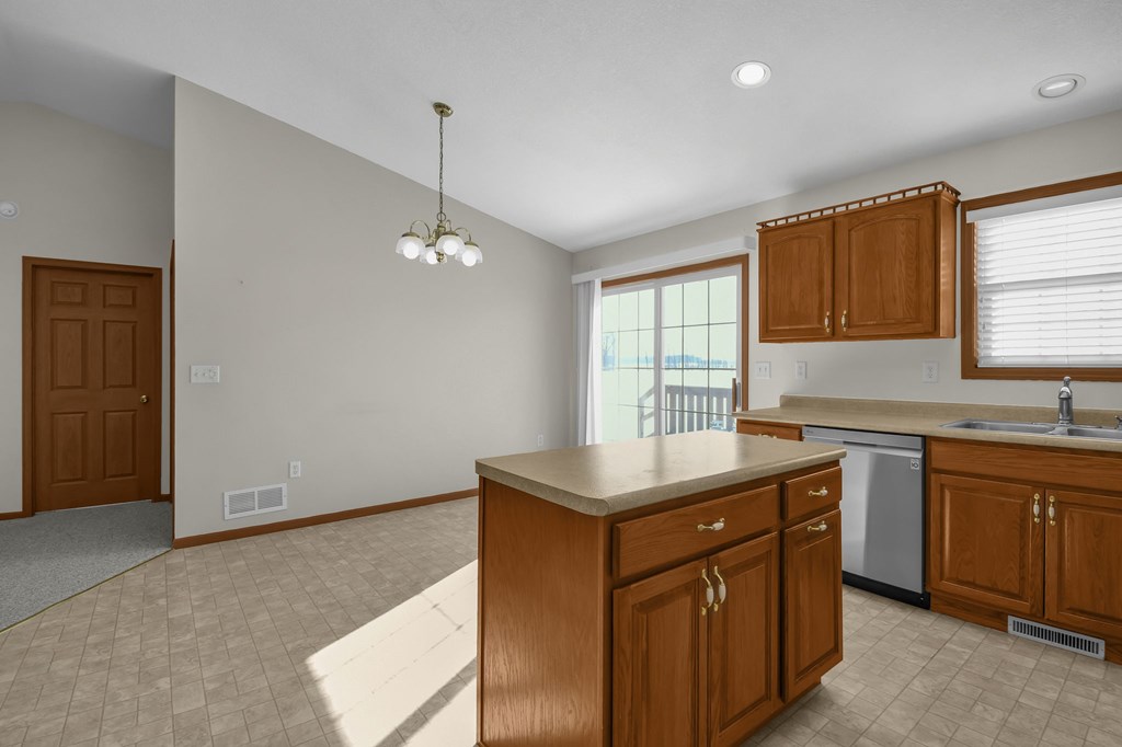 37 Riverview Drive, Shelby, Ohio 44875, 3 Bedrooms Bedrooms, ,2 BathroomsBathrooms,Residential,For Sale,Riverview Drive,9070302 37 Riverview Drive, Shelby, Ohio 44875, 3 Bedrooms Bedrooms, ,2 BathroomsBathrooms,Residential,For Sale,Riverview Drive,9070302