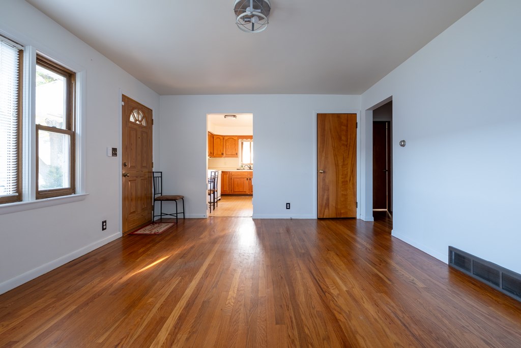 318 Charlotte Street, Bucyrus, Ohio 44820, 2 Bedrooms Bedrooms, ,1 BathroomBathrooms,Residential,For Sale,Charlotte Street,9070304 318 Charlotte Street, Bucyrus, Ohio 44820, 2 Bedrooms Bedrooms, ,1 BathroomBathrooms,Residential,For Sale,Charlotte Street,9070304