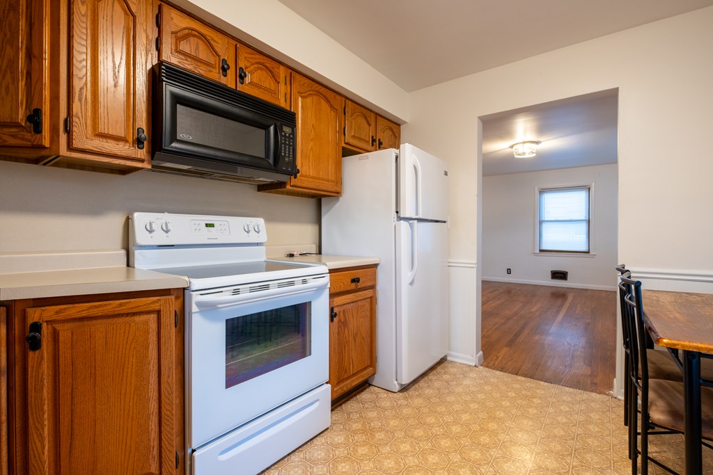 318 Charlotte Street, Bucyrus, Ohio 44820, 2 Bedrooms Bedrooms, ,1 BathroomBathrooms,Residential,For Sale,Charlotte Street,9070304 318 Charlotte Street, Bucyrus, Ohio 44820, 2 Bedrooms Bedrooms, ,1 BathroomBathrooms,Residential,For Sale,Charlotte Street,9070304