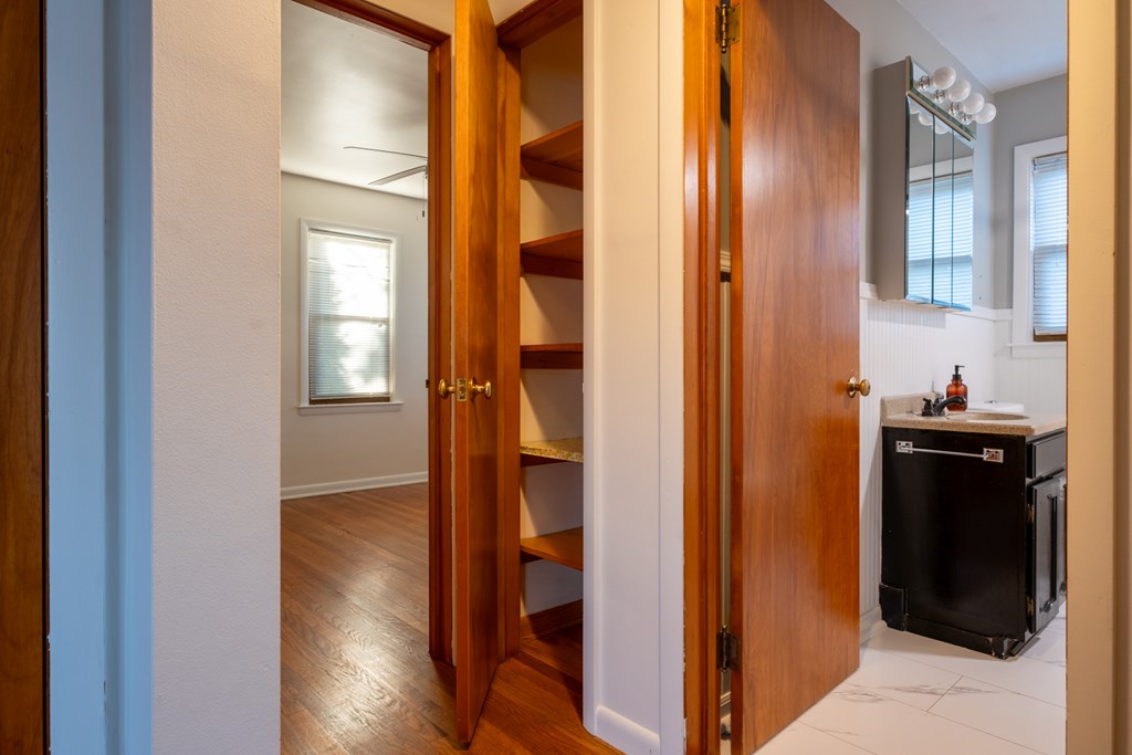 318 Charlotte Street, Bucyrus, Ohio 44820, 2 Bedrooms Bedrooms, ,1 BathroomBathrooms,Residential,For Sale,Charlotte Street,9070304 318 Charlotte Street, Bucyrus, Ohio 44820, 2 Bedrooms Bedrooms, ,1 BathroomBathrooms,Residential,For Sale,Charlotte Street,9070304