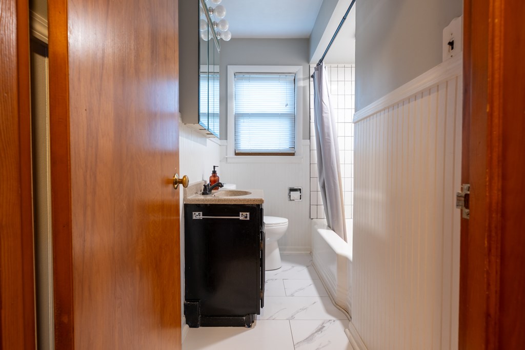 318 Charlotte Street, Bucyrus, Ohio 44820, 2 Bedrooms Bedrooms, ,1 BathroomBathrooms,Residential,For Sale,Charlotte Street,9070304 318 Charlotte Street, Bucyrus, Ohio 44820, 2 Bedrooms Bedrooms, ,1 BathroomBathrooms,Residential,For Sale,Charlotte Street,9070304