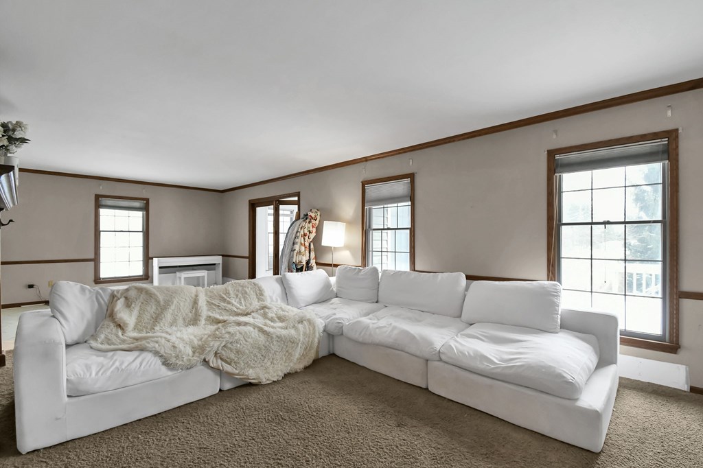 309 Vanderbilt Road, Mansfield, Ohio 44904, 2 Bedrooms Bedrooms, ,2 BathroomsBathrooms,Residential,For Sale,Vanderbilt Road,9070308