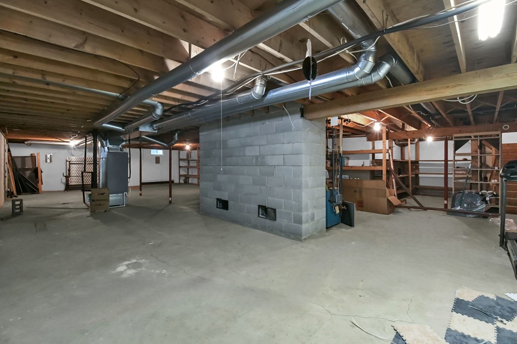 309 Vanderbilt Road, Mansfield, Ohio 44904, 2 Bedrooms Bedrooms, ,2 BathroomsBathrooms,Residential,For Sale,Vanderbilt Road,9070308